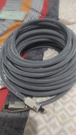 Pacotão cabos: HDMI, de subwoofer, componente.... alguns lacrados ainda